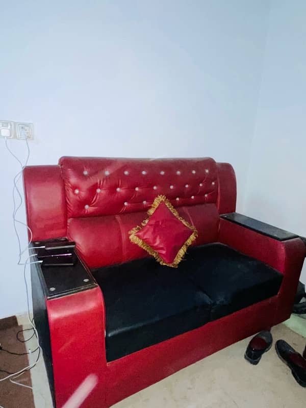 2 sofa 3 seater And 1 Seater Also 2