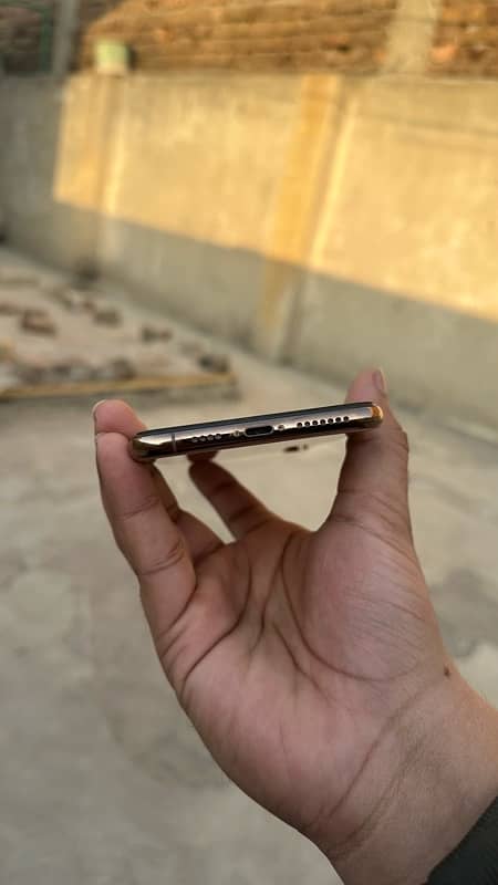 iPhone XS max 256Gb PTA 13