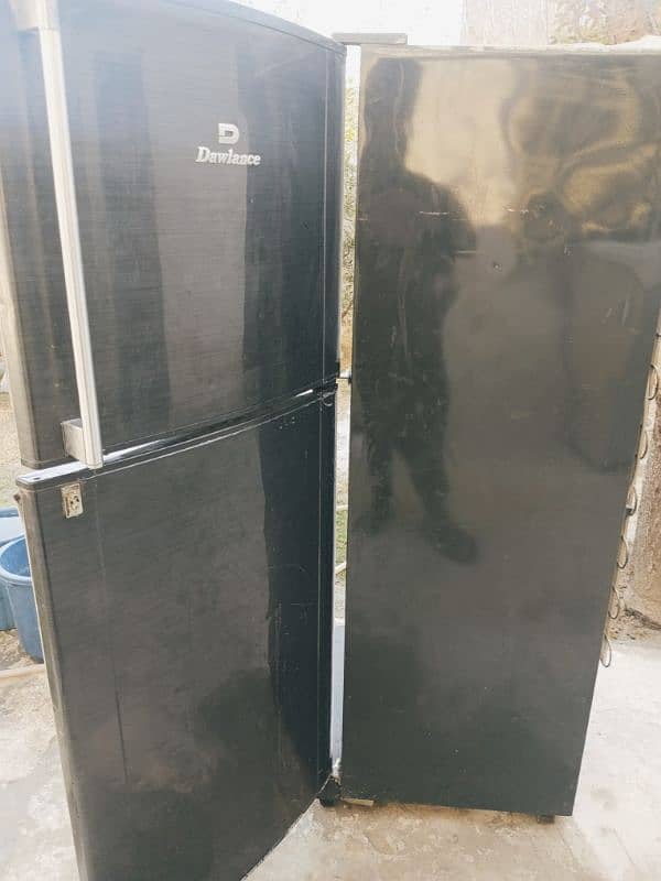 Dawlance Fridge Medium Size 1