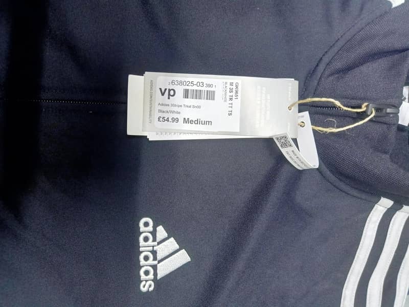 Orignal Adidas UK Tracksuit black branded Medium size 12