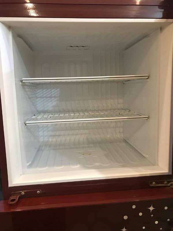 PEL Fridge for Sale : Excellent Condition, Low Price! " 4