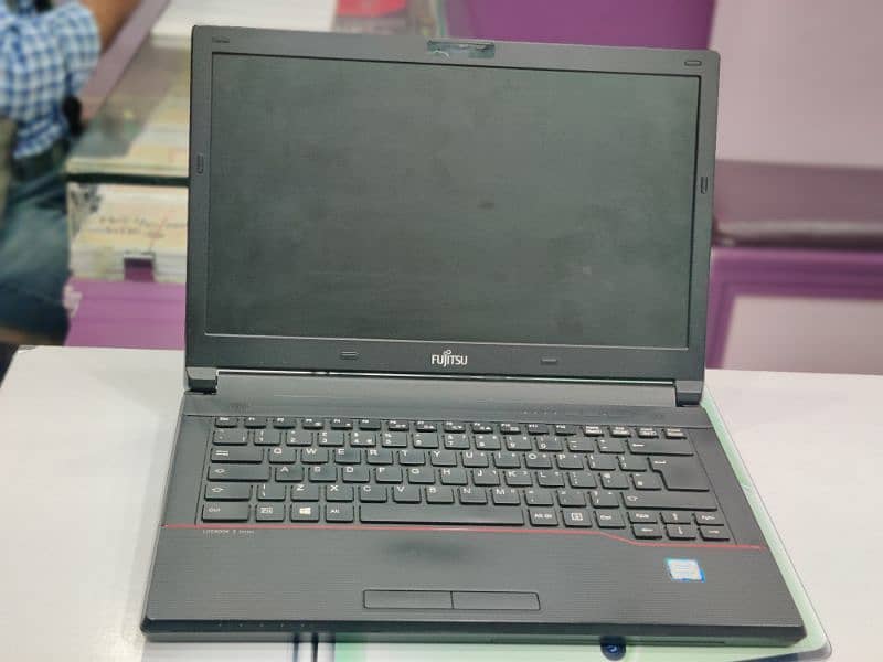 laptop fajitsu core i5 6th generation 8gb ram 256gb rom 1