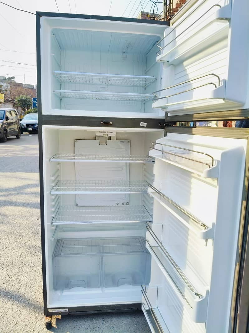 Dawlance Fridge  large jumbo size (0306=4462/443) loshaset 9