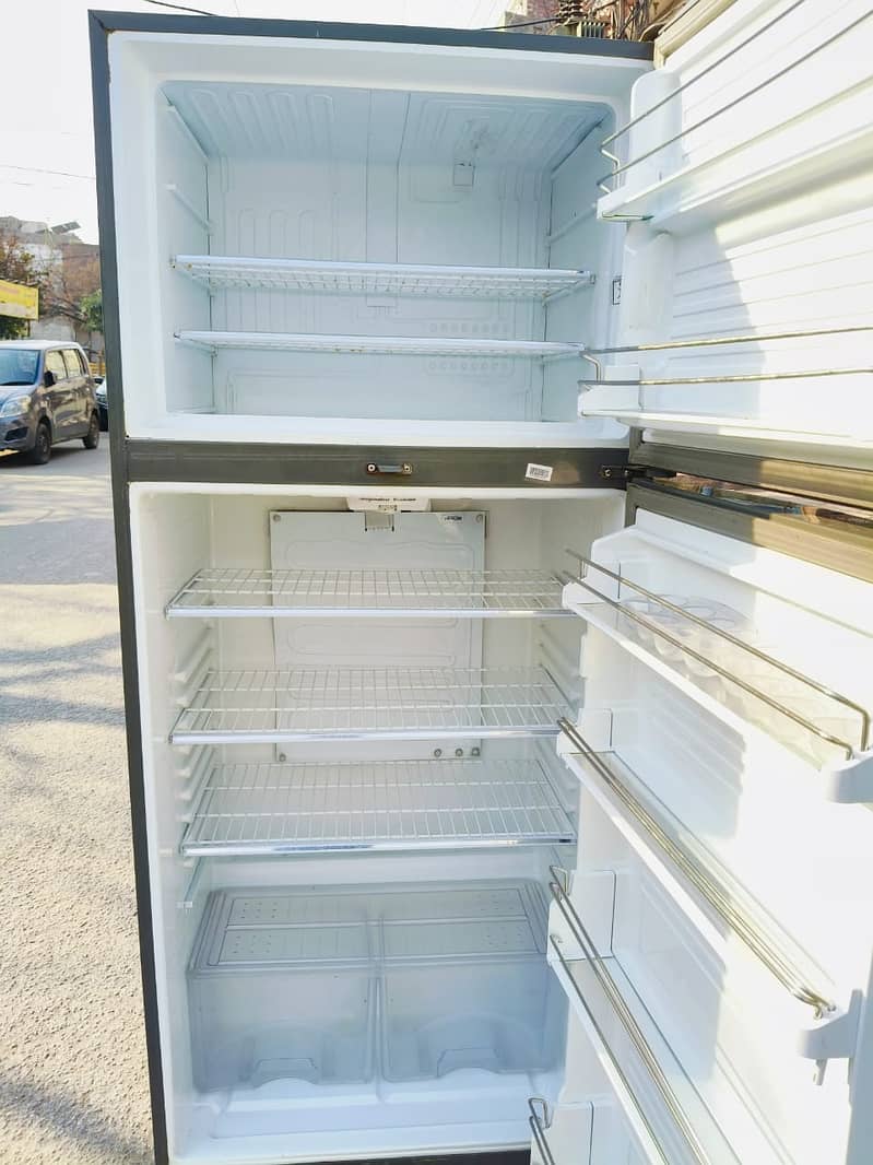 Dawlance Fridge  large jumbo size (0306=4462/443) loshaset 10