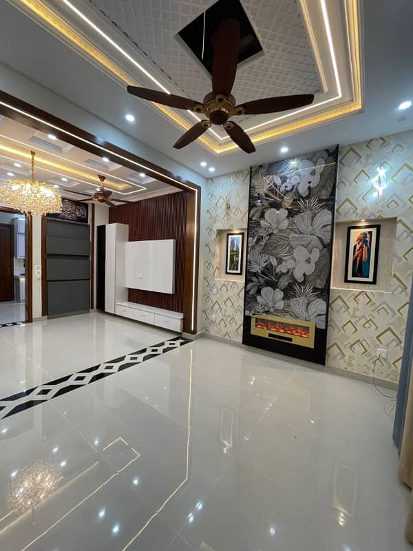 5 Marla House For Sale in Bahria Town Lahore. 3