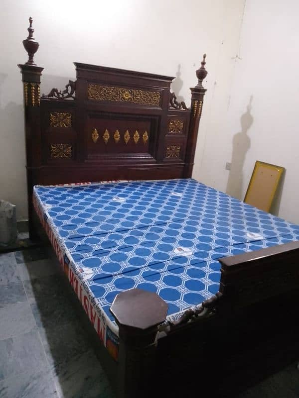 King Size Bed with side tables and dressing table 3