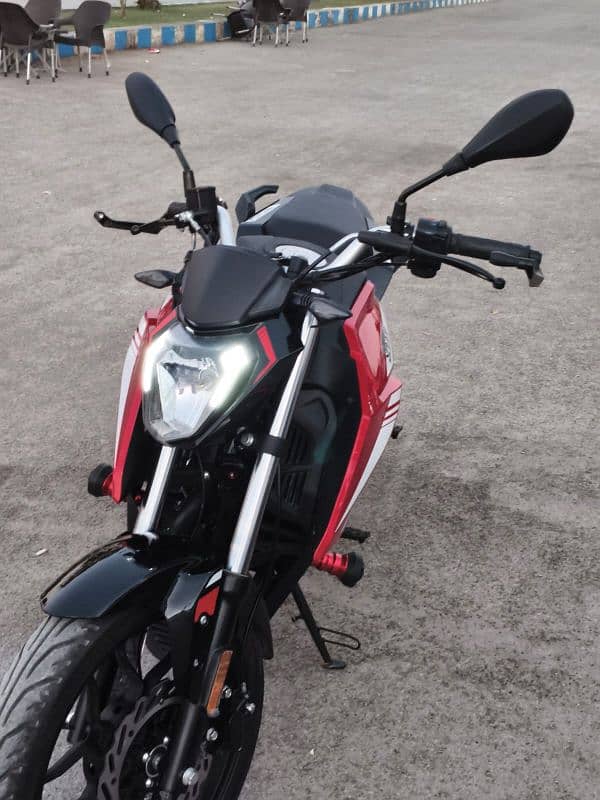 hi speed batlo5 sr200cc red color and warranty 6000km abi 2000km hogia 1