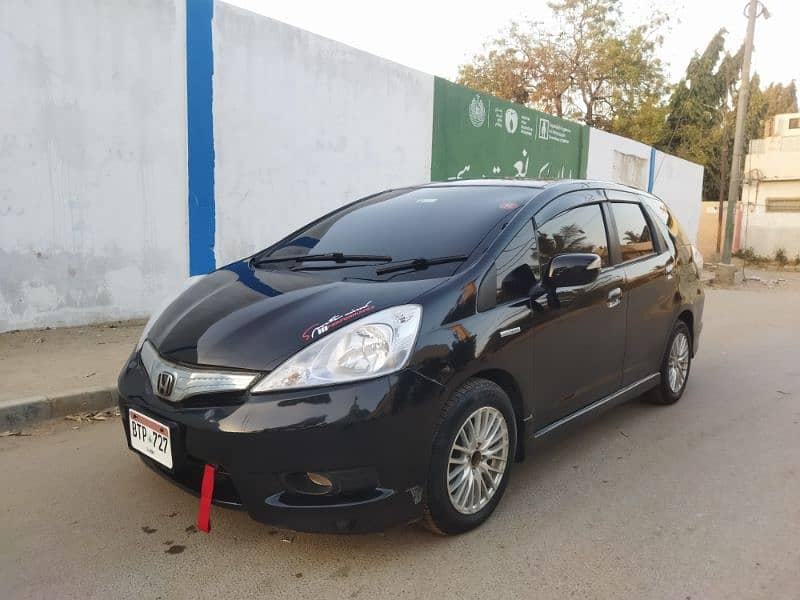 Honda Fit shuttule RS 2012 Own engine 1 owner mint condition 16