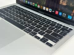 MACBOOK AIR 2020 ( 8 GB RAM - 256 GB SSD ) 22 Cycles used