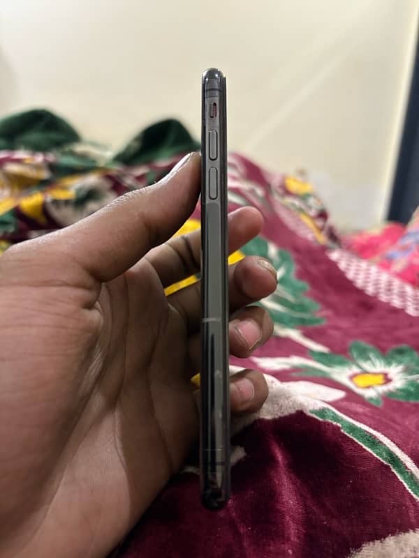 iPhone XS 4 / 64 5