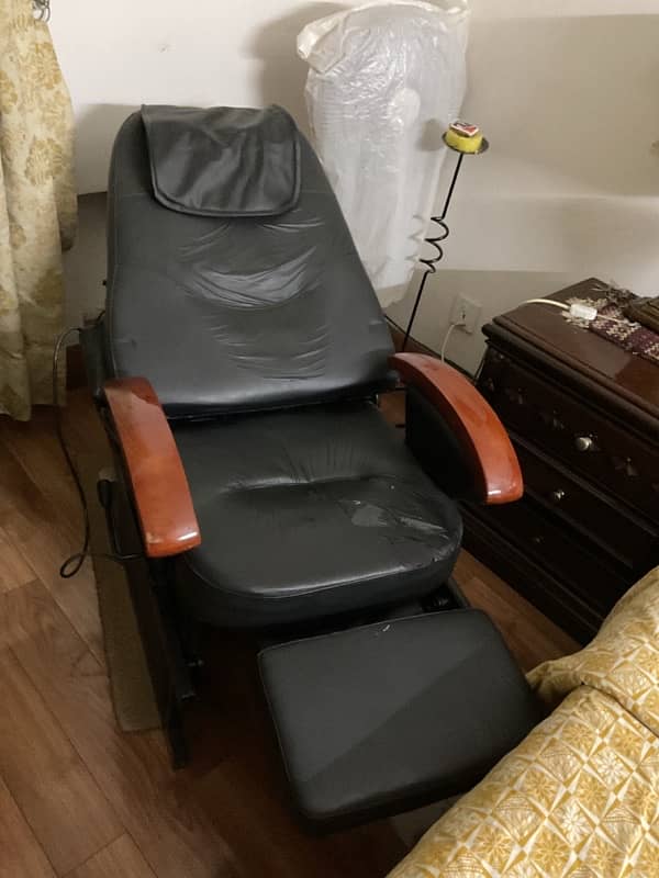 Body massager & Rocking chair 2