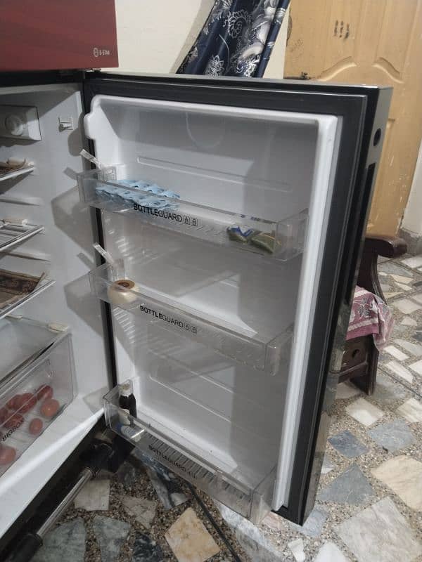 Haier fridge lush condition just 3 months use 1