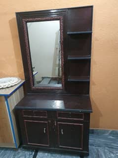 Dressing table