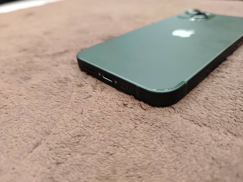 iPhone 13 jv green colour 1