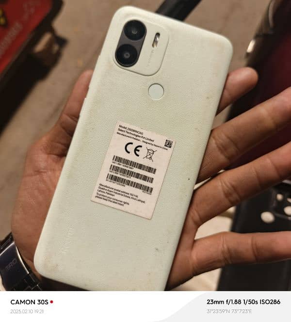 Redmi A2+ one hand use urgent sale 2