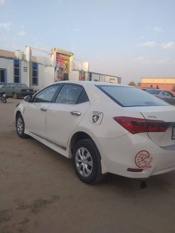 Toyota Corolla XLI 2015 3