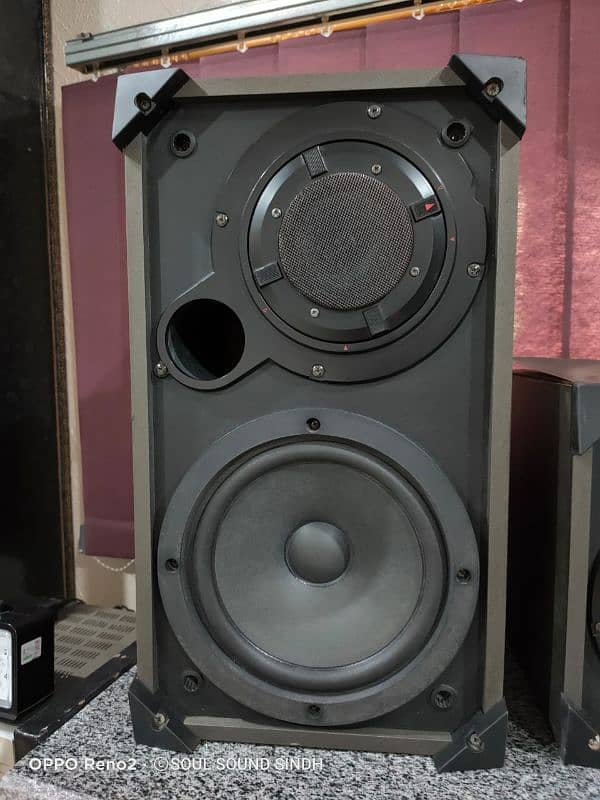 Pioneer Speakers CS-V11 150 Watts A1 condition 2