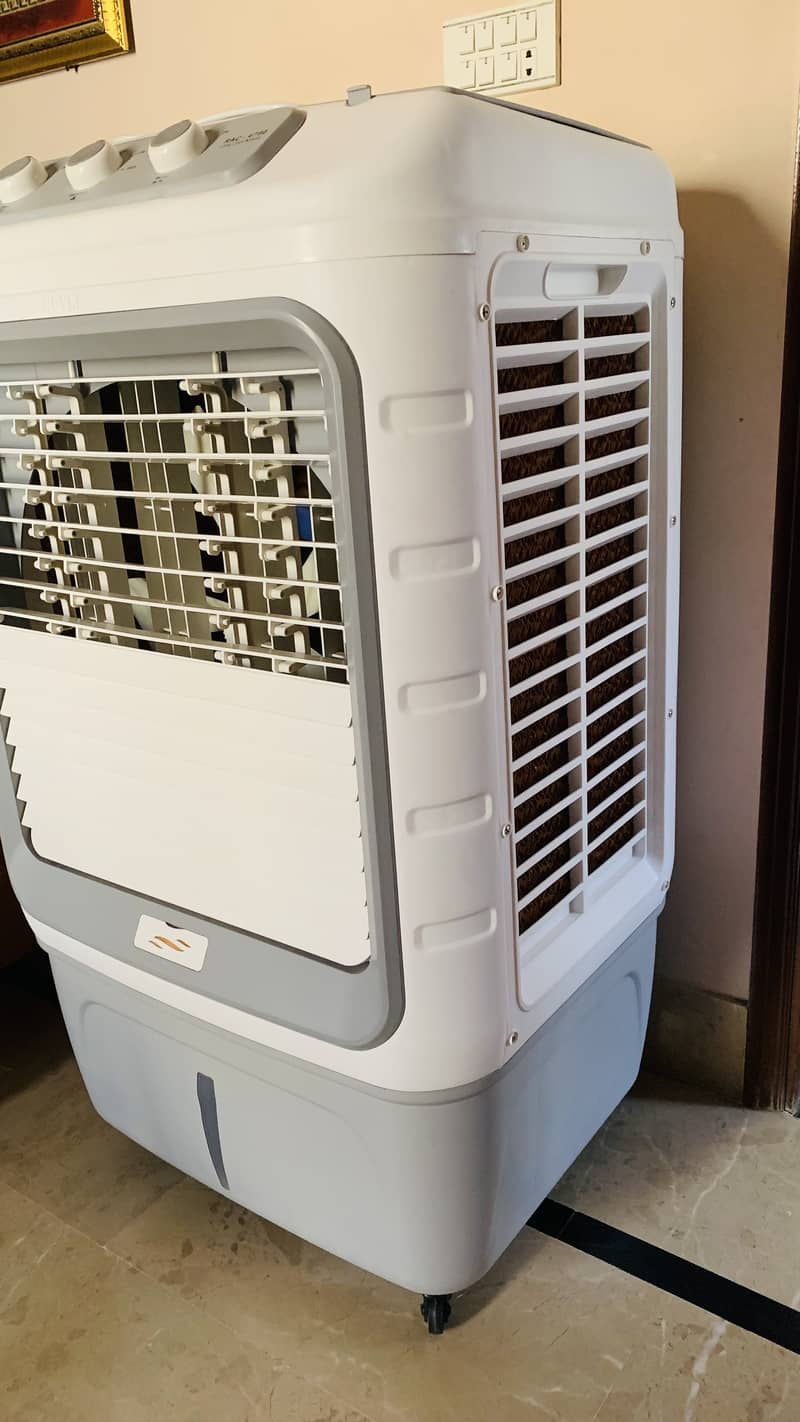 Royal Room Air Cooler (RAC-4700) 1