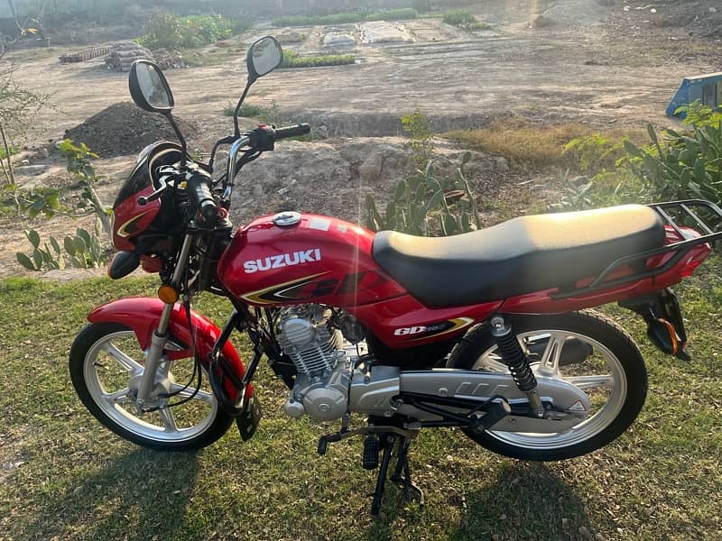 Suzuki GD 110s Red color 5