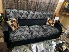 5 Seater good looking Sofa set