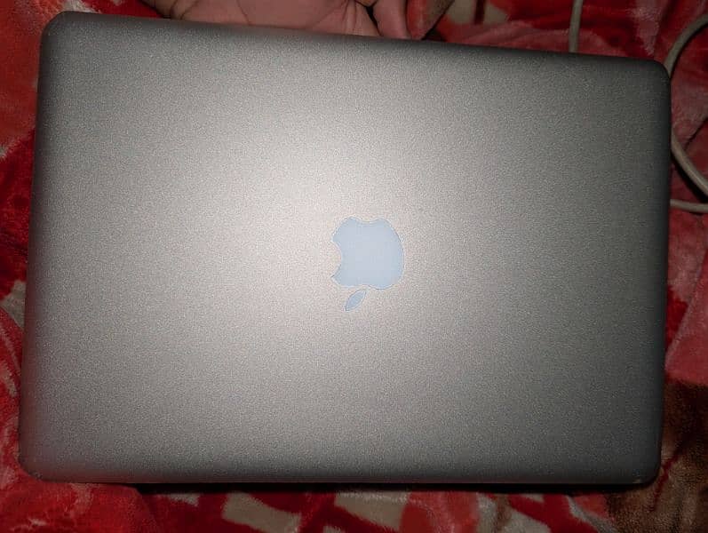 MacBook pro 2012 (16 gb Ram max)(1000gb Hdd+256 SSD) 3-4 hours battery 0