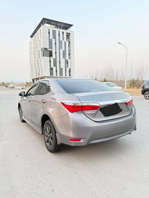 Toyota Corolla Altis 2016 in out class condition for sale in isb 2