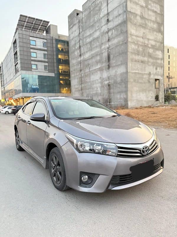 Toyota Corolla Altis 2016 in out class condition for sale in isb 6