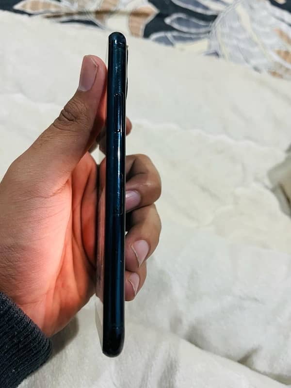 iPhone 11 Pro green color 2