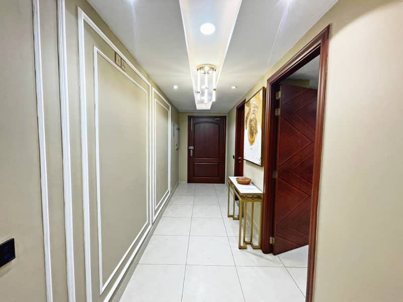 Rejected 1 Bed Room Luxury Furnished Apartment Available For Rent At The Top Location Of Goldcrest Mall Residency. 9