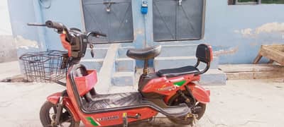 Scooty of YJ Future ,Model 2023, 1 year used