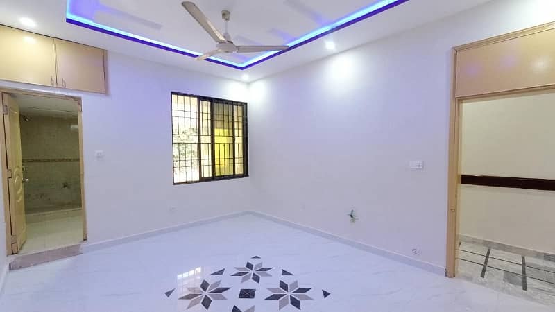 Ground Portion For Rent in G-6 0