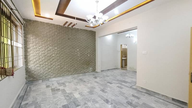 Ground Portion For Rent in G-6 3