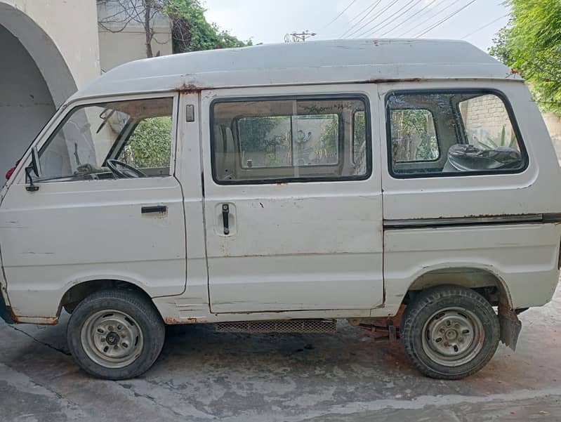 White Suzuki Bolan VX (CNG) 2