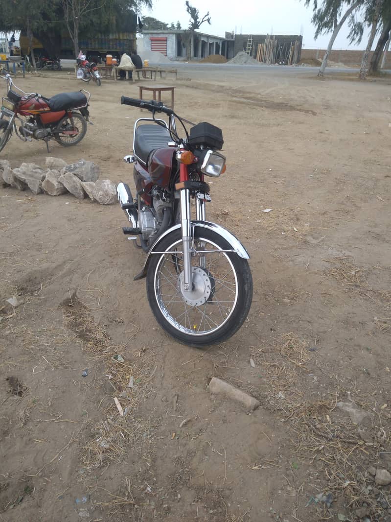 Honda CG 125 2022.2022 k 12 month ka regstr just like new 0