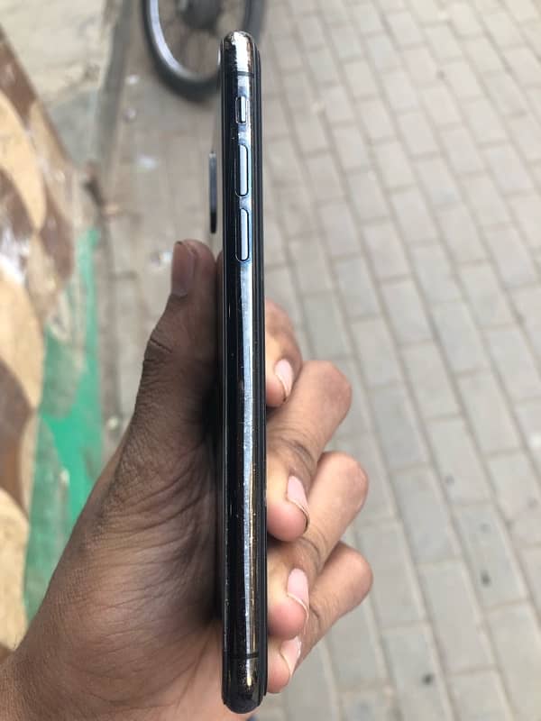 IPHONE x 64 gb PTA OFFICAL APPROVED 3