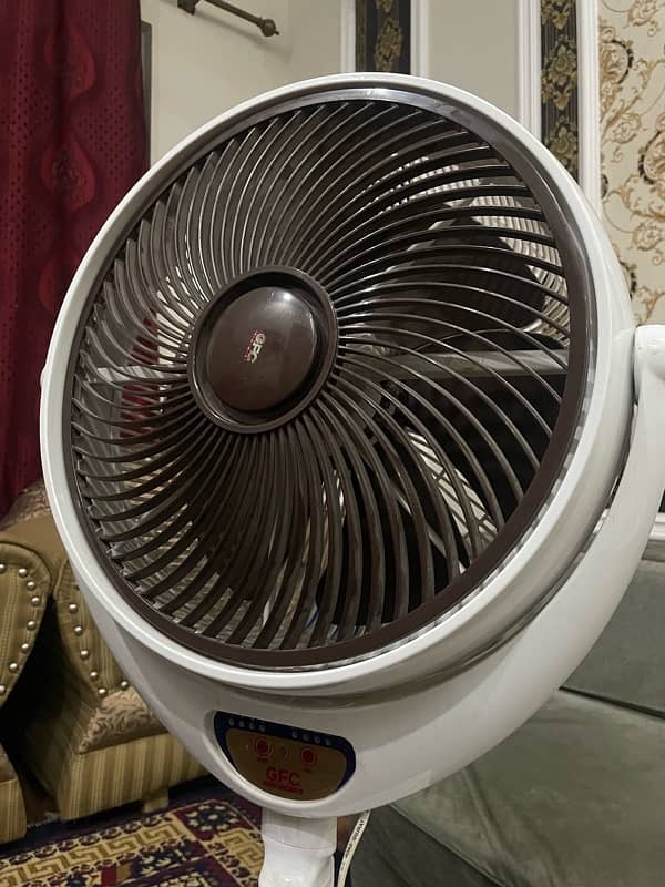 GFC Pedestal fan 10/10 lightly used 0