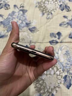 Iphone xs dual sim pta 0301-45:18. . 43-7