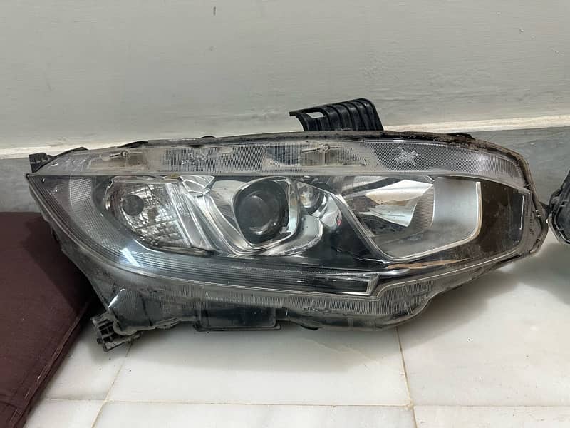 Honda civic 2018 headlights and back lights 5