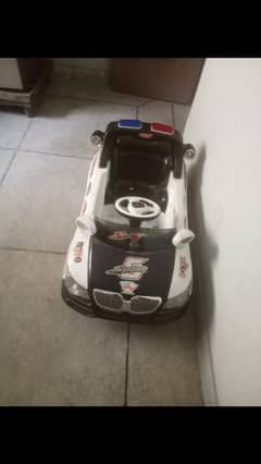 Remote car in good condition. . . for contact 0-3-2-2-8-0-1-2-2-8-0