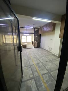 OFFICE AVAILABLE FOR RENT 3RD FLOOR WITH LIFT ( OPPOSITE TO EXPO CENTER)