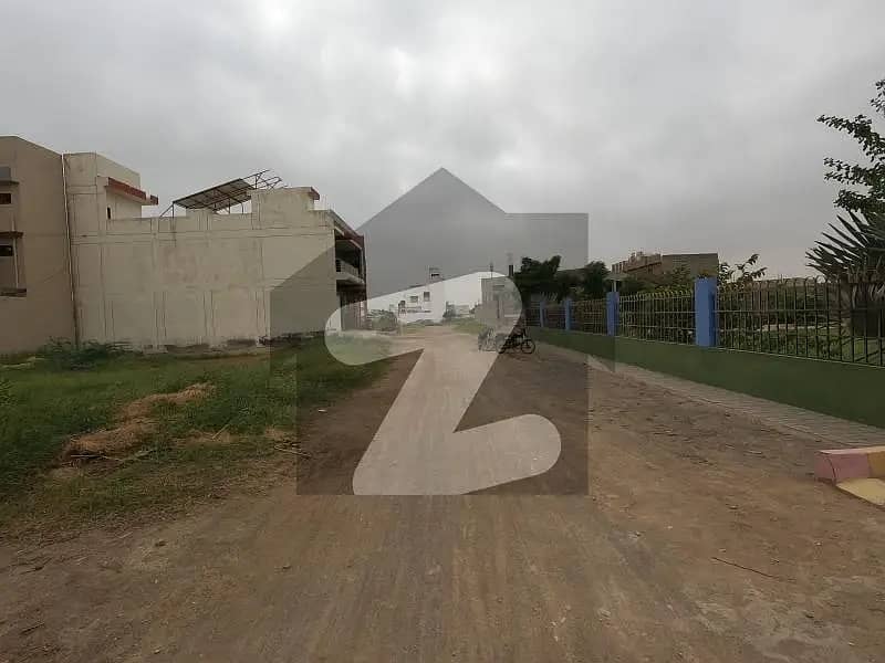 240 Sq Yards Residential Plot for Sale in Karachi Bar Sector 25-A, 0