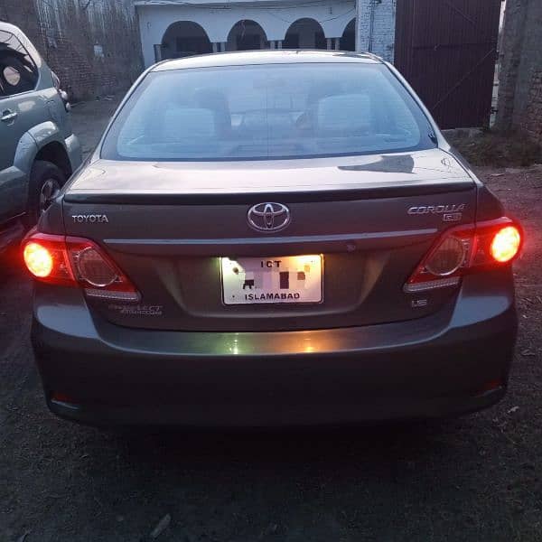 Toyota Corolla GLI 2012 12