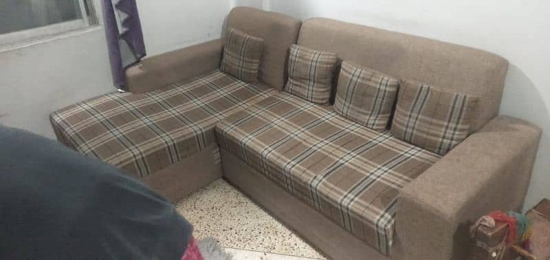 4 seater L shape Sofa 1