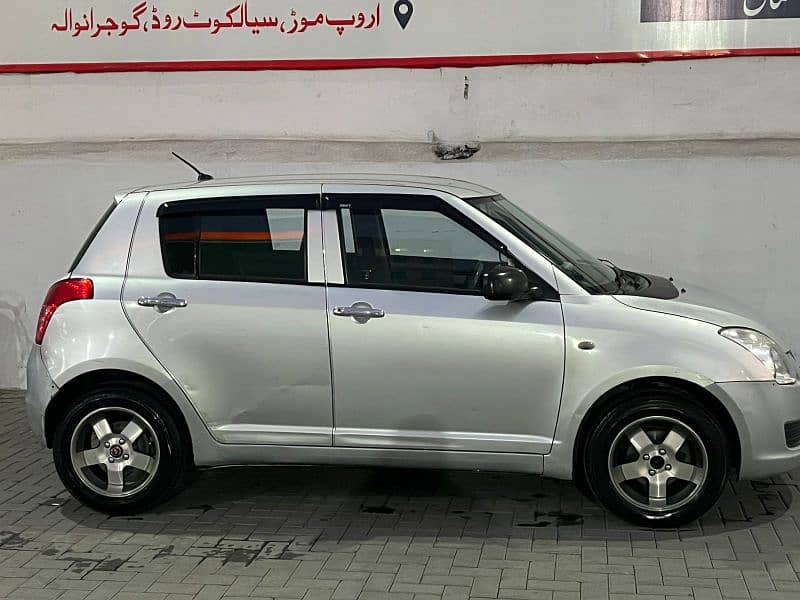 Suzuki swift 2011 4