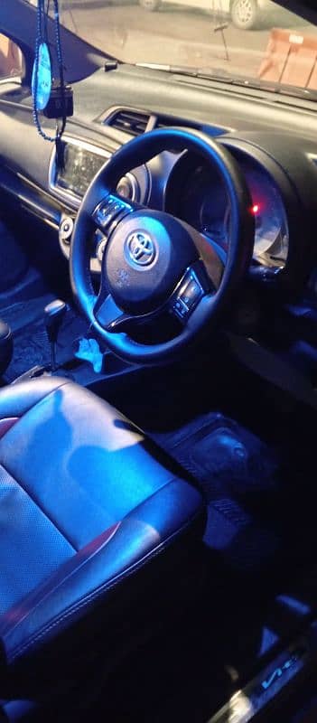 Toyota Vitz 2015 8