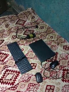 Dell laptop charger or battery kharab ha or to buttons nhi ha Baki all