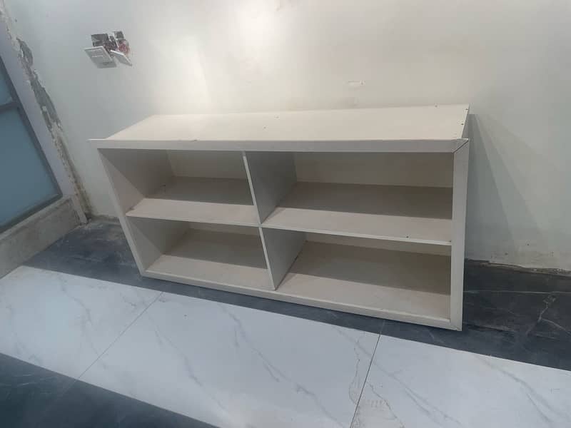 storage shelve, coffe table high, and hexagone 0