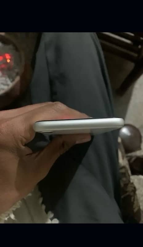 iPhone Se 2020 pta approved 4