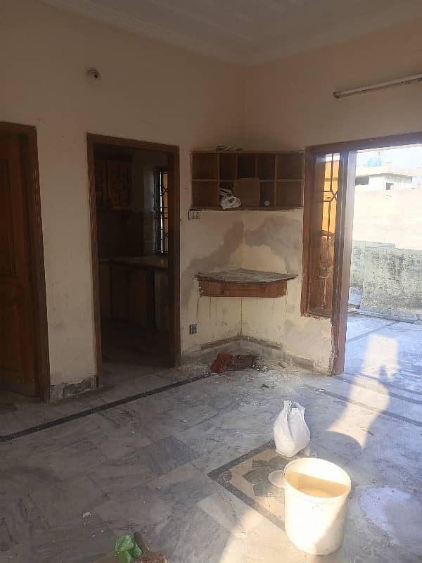 5 Marla Uppar Portion For Rent Abdullah Town Range Road. 3