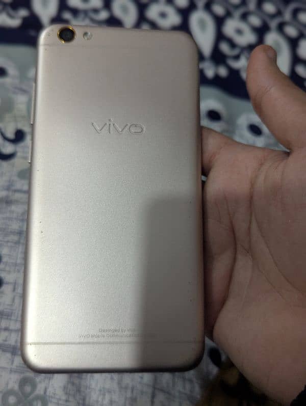 Vivo Y67 0